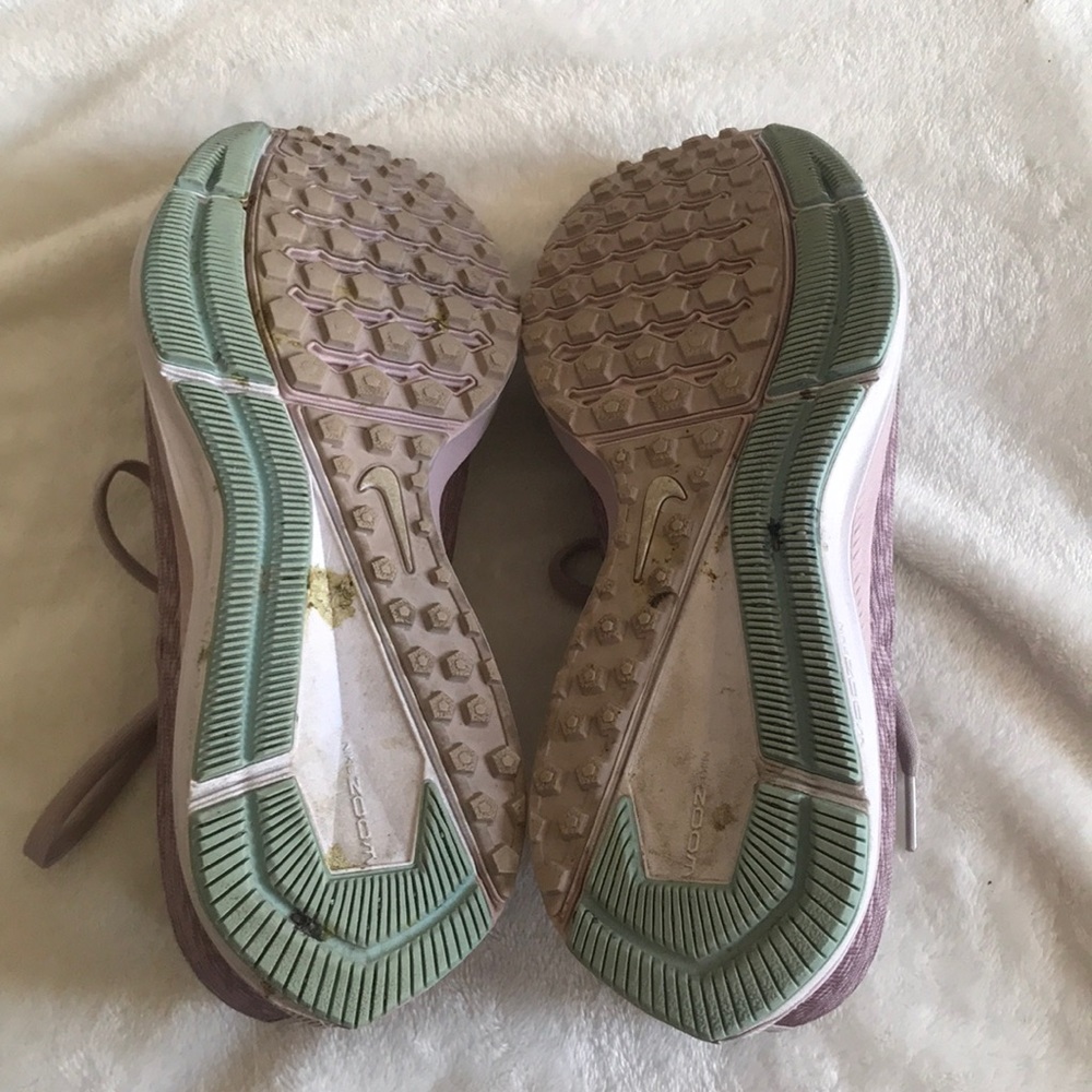 Nike Sneakers - Picture 4 of 4